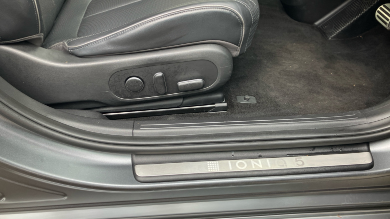 Hyundai IONIQ 5 160kW Ultimate 73 kWh 5dr Auto Electric Hatchback